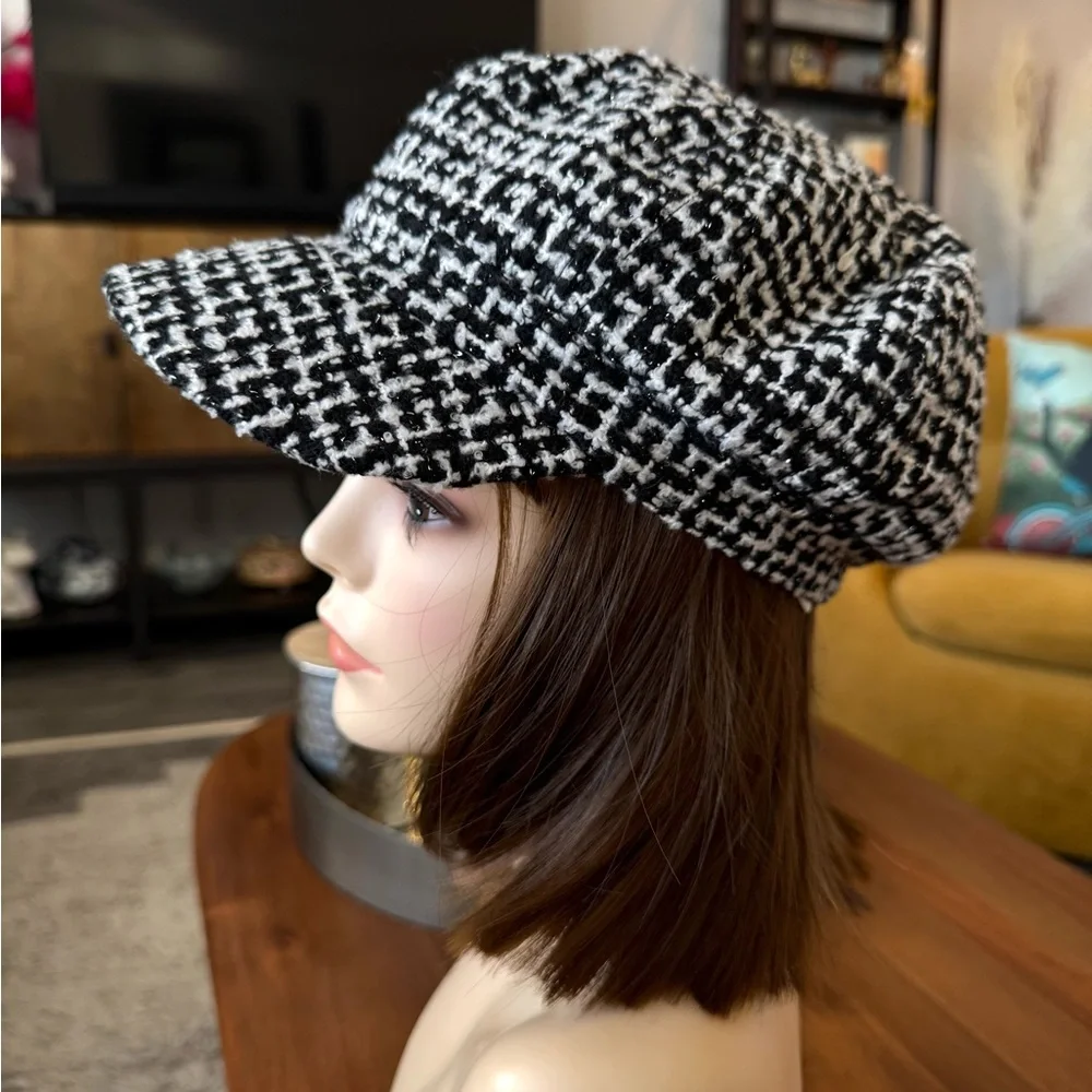 Stylish Black and White Tweed Cap